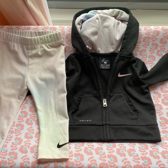 Nike sweat suit 2 piece outfit - Picture 3 of 3